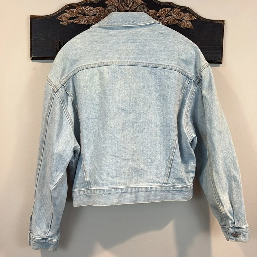 Vintage 90s Guess Georges Marcano Light Wash Denim Cropped Jean Jacket Size M